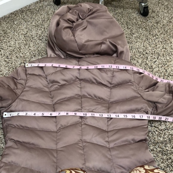 T Tahari Down Puffy Coat Size Small Taupe Knee Length Puffer - Picture 8 of 11